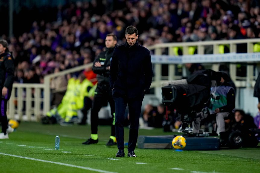 Thiago Motta cabisbaixo quando ainda treinava a Juventus