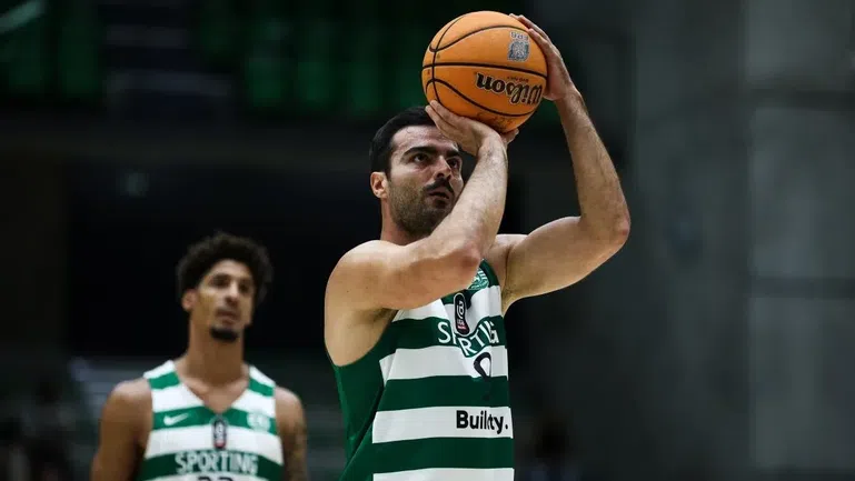 Diogo Ventura «Não fomos dignos de vestir a camisola do Sporting, peço desculpa aos adeptos»