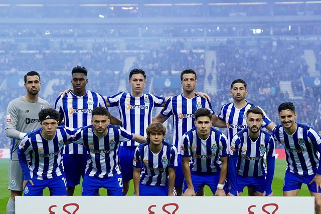 O onze que iniciou o jogo com o Aves SAD (foto: FC Porto)
