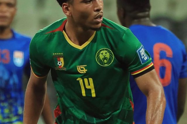 Namaso foi titular contra a Líbia