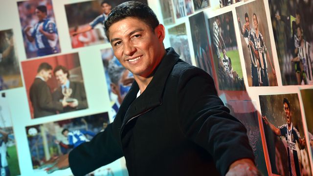 Jardel a A BOLA: os dois grandes candidatos ao título no Brasil