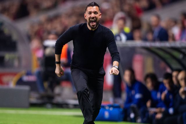 Com seis jogos em 20 dias, Farioli não fez por menos e respondeu com 20 titulares! — Foto: IMAGO