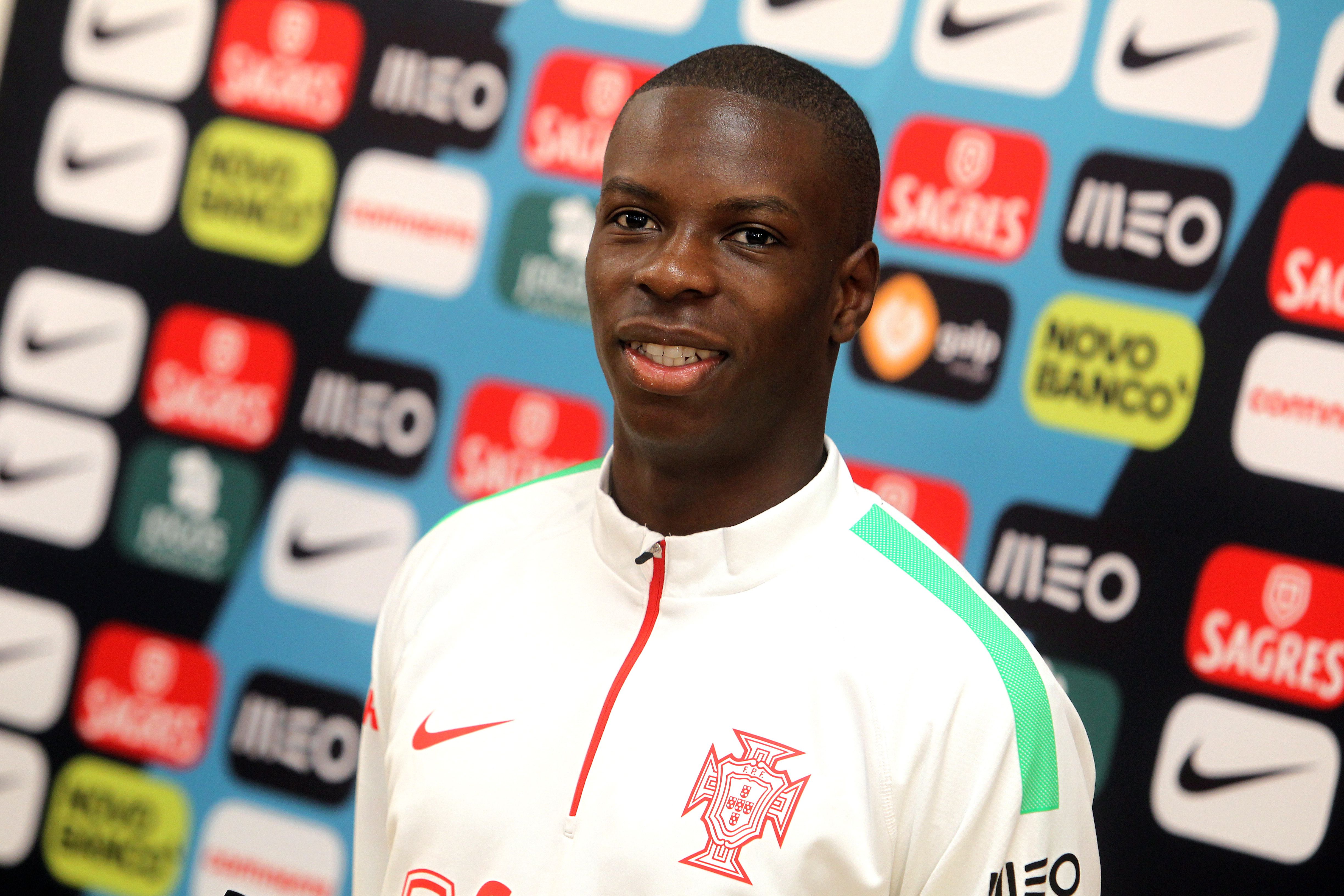 Lucas João (duas internacionalizações A) antes do encontro com Cabo Verde, no qual não entrou. Estreou-se pela equipa das Quinas em novembro de 2015, frente à Rússia (0-1) - Foto: Miguel Nunes/ASF