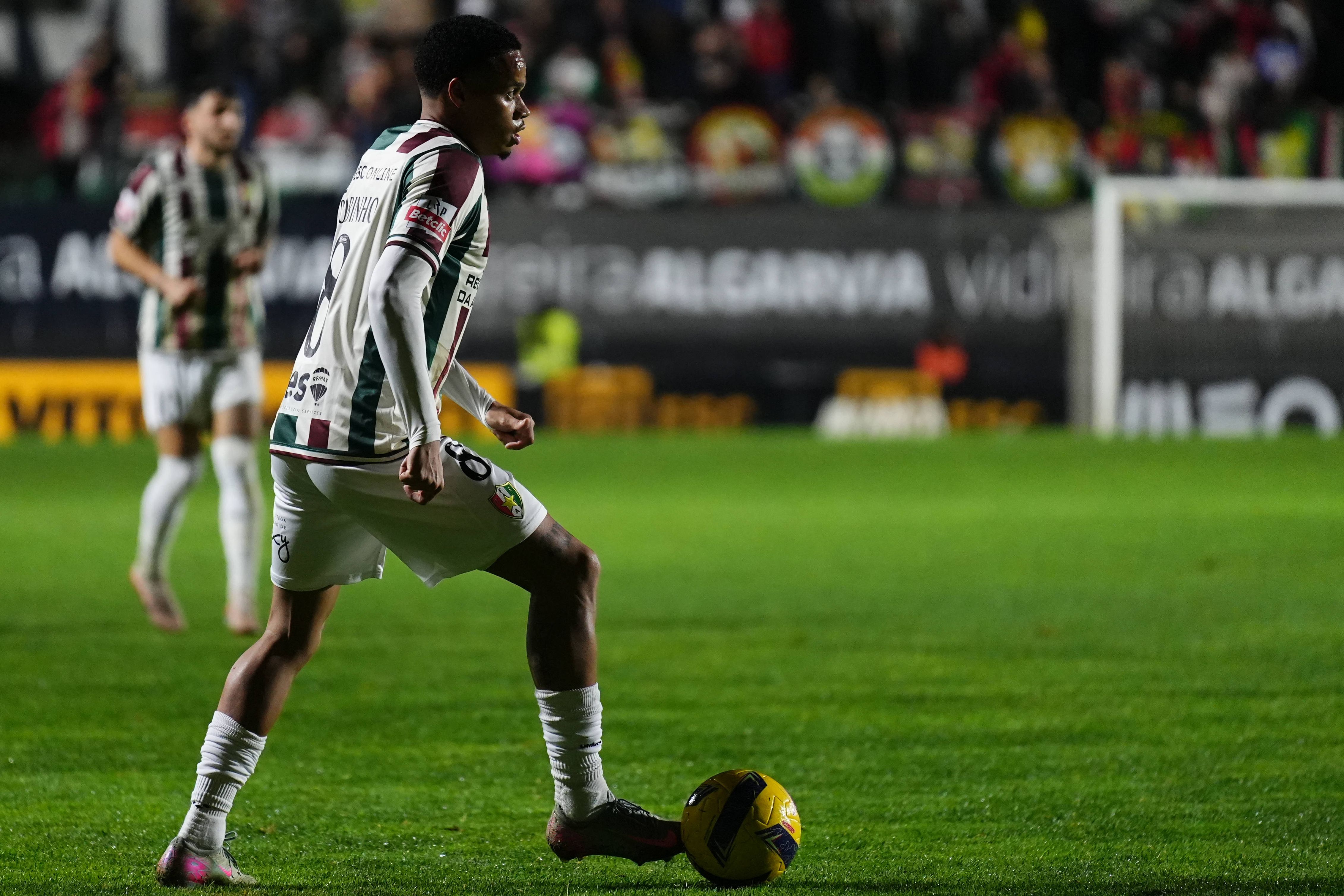 Camisola 8 dos estrelistas não entra nas contas de João Nuno para a deslocação à Choupana