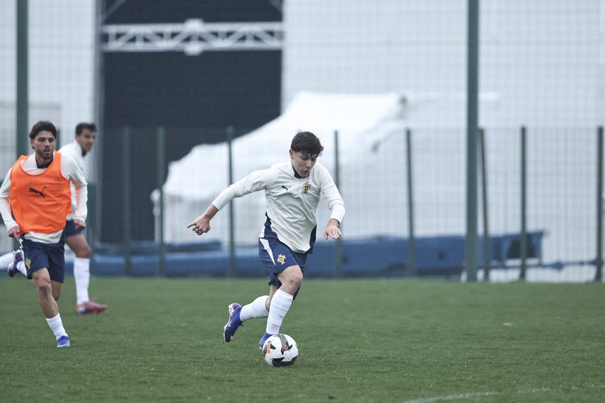 Gonçalo Moreira  soma 42 internacionalizações pelas seleções jovens. Foto: FPF