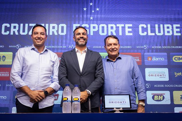 Artur Jorge foi apresentado no Cruzeiro esta quarta-feira - Foto: Cruzeiro
