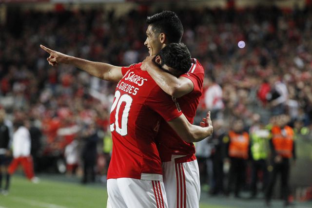Gonçalo Guedes jogou com Raúl Jiménez na Luz - Foto: António Azevedo/ASF