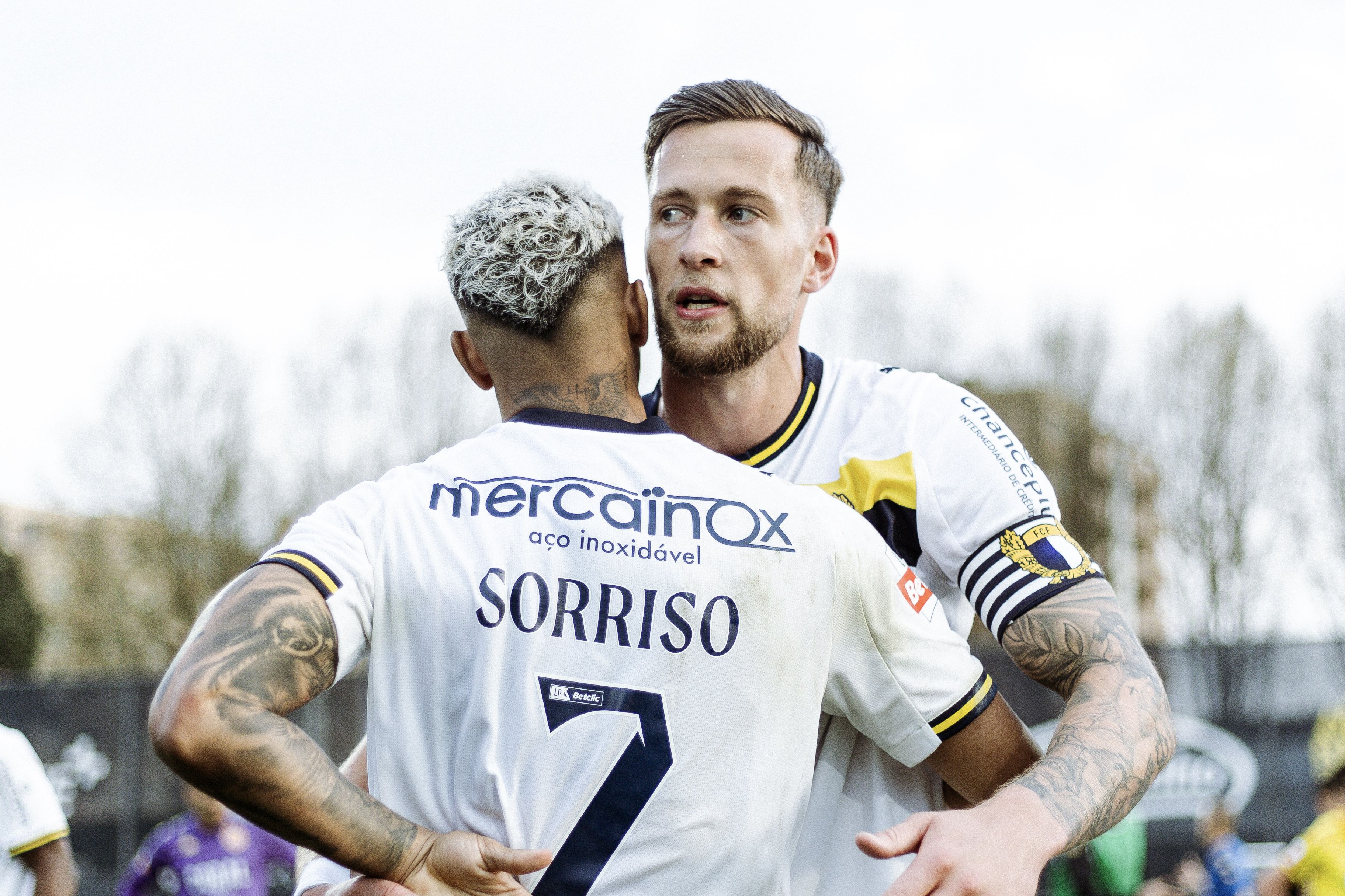 Justin de Haas e Sorriso têm dado um forte contributo para a excelente temporada do emblema de Vila Nova - Foto: Famalicão