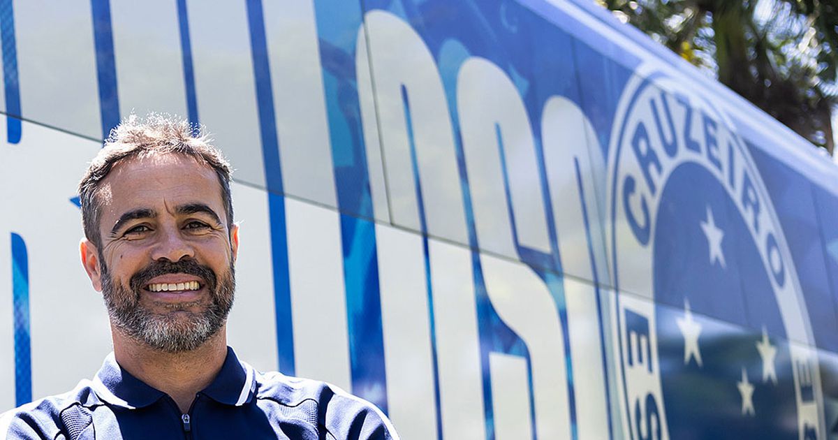 «Baixar o ego e descer à terra» são as receitas de Artur Jorge