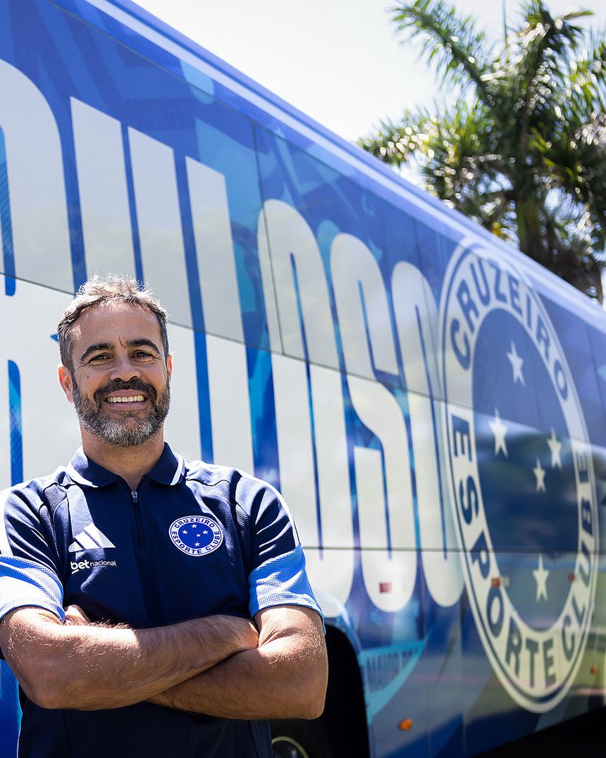 Artur Jorge foi apresentado no Cruzeiro e mostrou-se preocupado com o elevado número de golos que a equipa sofre - FOTO: Cruzeiro