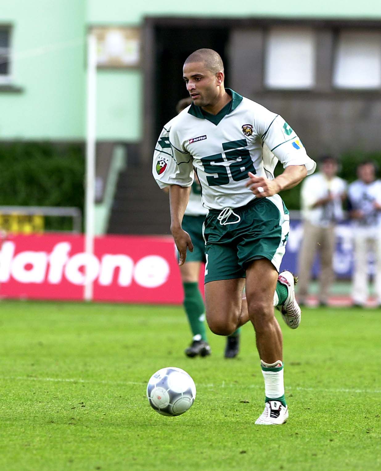 Daniel Kenedy, (zero internacionalizações A), na altura no Marítimo, foi convocado o Mundial 2002, na Coreia e no Japão, mas acabou por não integrar a lista final de António Oliveira porque acusou positivo num controlo anti-doping - Foto: ILHAPRESS