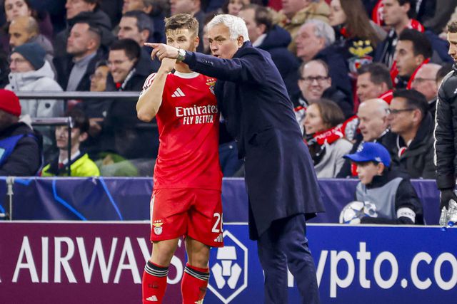 Samuel Dahl a receber indicações de José Mourinho