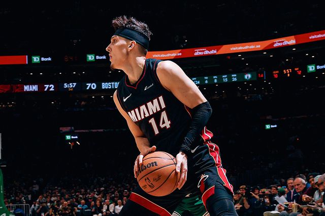 Celtics, com Neemias no banco, perdem com os Heat