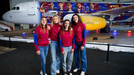Barcelona lança avião personalizado para a equipa feminina