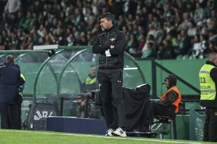 Técnico italiano tem em mente o regresso aos triunfos na receção ao Nacional, este domingo (Foto: IMAGO)