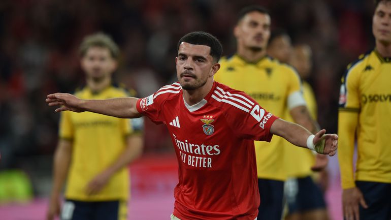 Mercado: Besiktas de novo interessado em avançado do Benfica