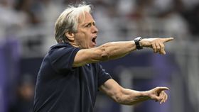 Jesus goleia 7-0 mas 'atira-se' ao adversário no final do jogo (vídeo)