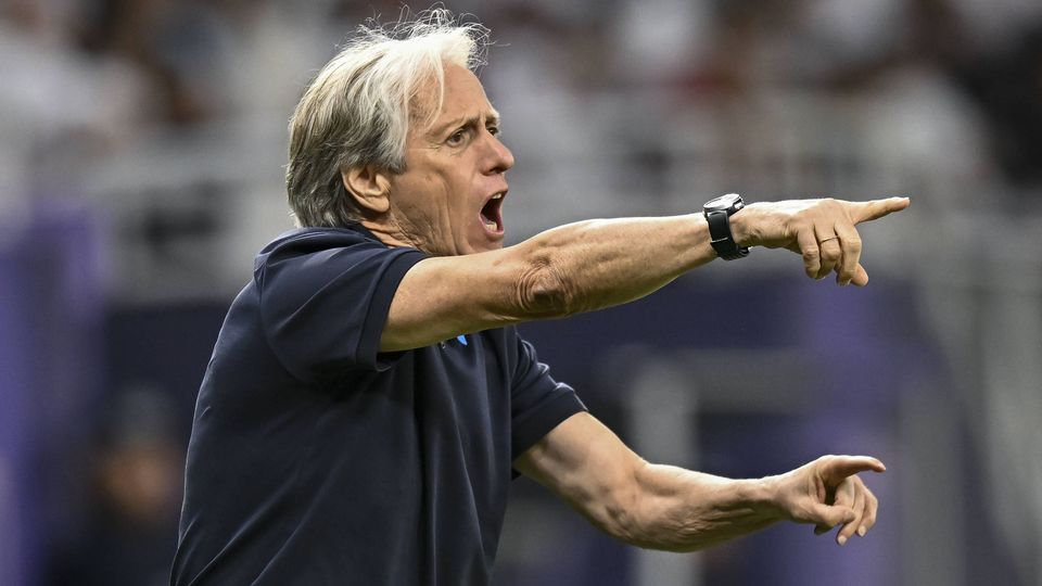 Jesus goleia 7-0 mas 'atira-se' ao adversário no final do jogo (vídeo)