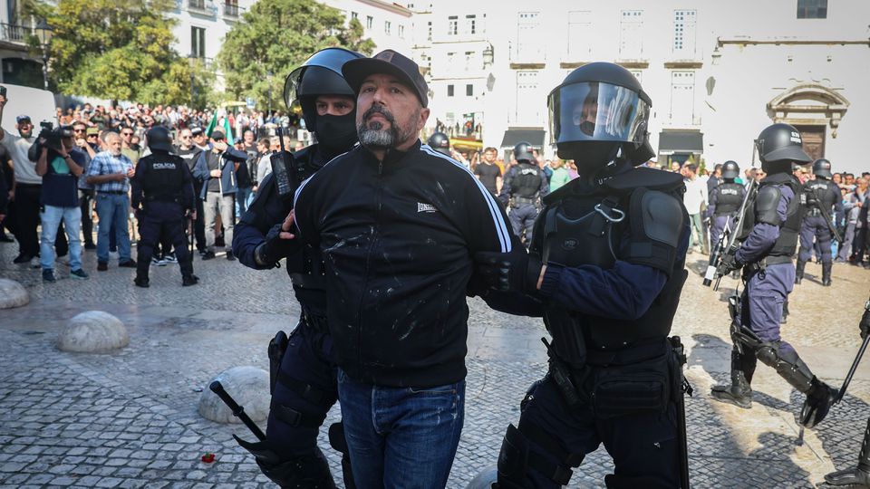 Mário Machado detido pela PSP (ANTONIO COTRIM/ LUSA)