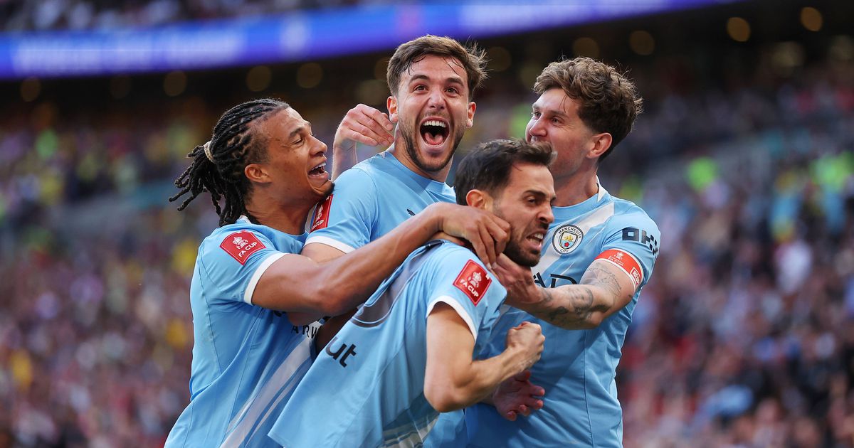 Guardiola rendido a ex-FC Porto: «Tem de acreditar mais nele»