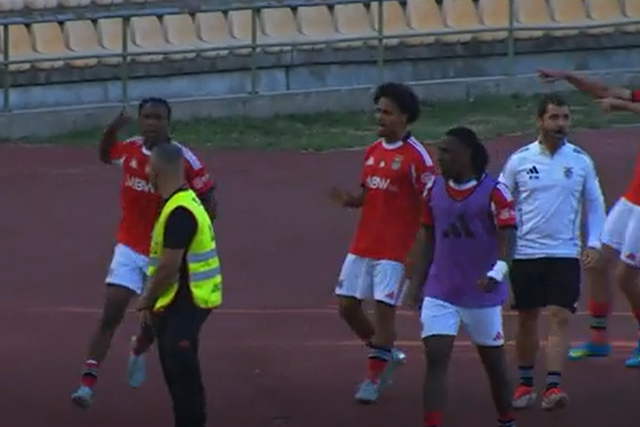 Provocações e até um ARD metido ao barulho: confusão no final do FC Porto-Benfica