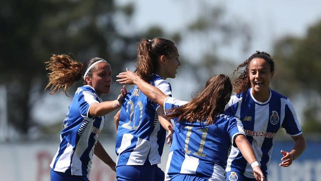 Grande celebração da equipa feminina no Olival