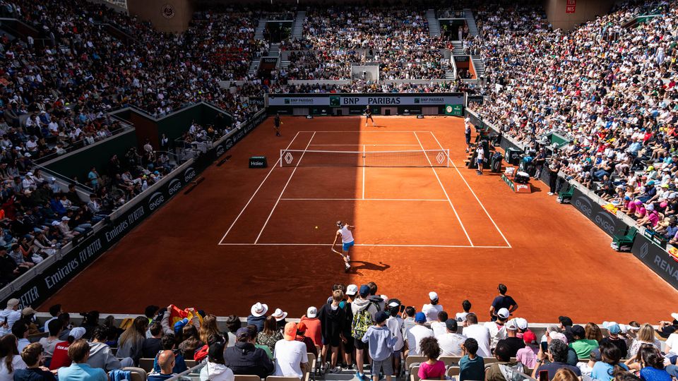 VÍDEO: ambiente parece da final, mas é… Nadal a treinar em Roland Garros