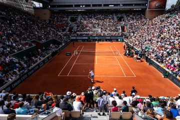 VÍDEO: ambiente parece da final, mas é… Nadal a treinar em Roland Garros