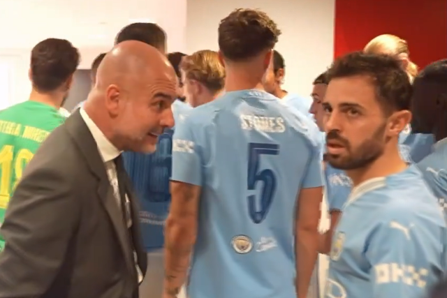 VÍDEO: Guardiola dá reprimenda a Bernardo Silva ao intervalo