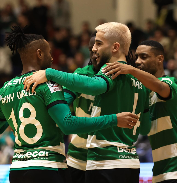 Liga Placard: Sporting mais perto da final do 'play-off'