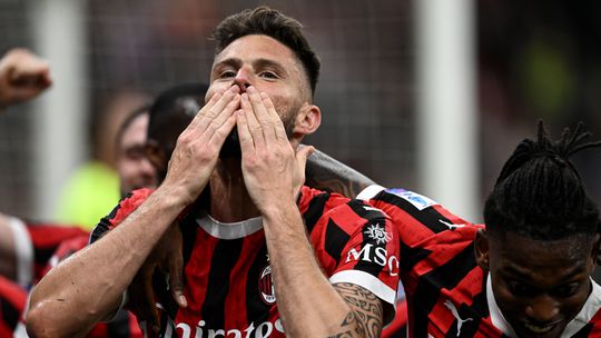 Rafael Leão marca mas Milan deixa-se empatar frente ao último no adeus de Pioli