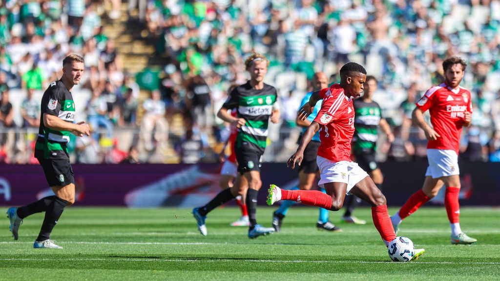 Benfica-Sporting: dois golos em três minutos! Mas VAR anula um!