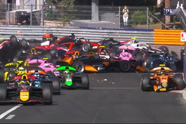 Vídeo: Que caos na saída de F2 no Mónaco!