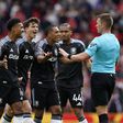 Árbitro Thomas Bramall esteve no epicentro da polémica em Manchester