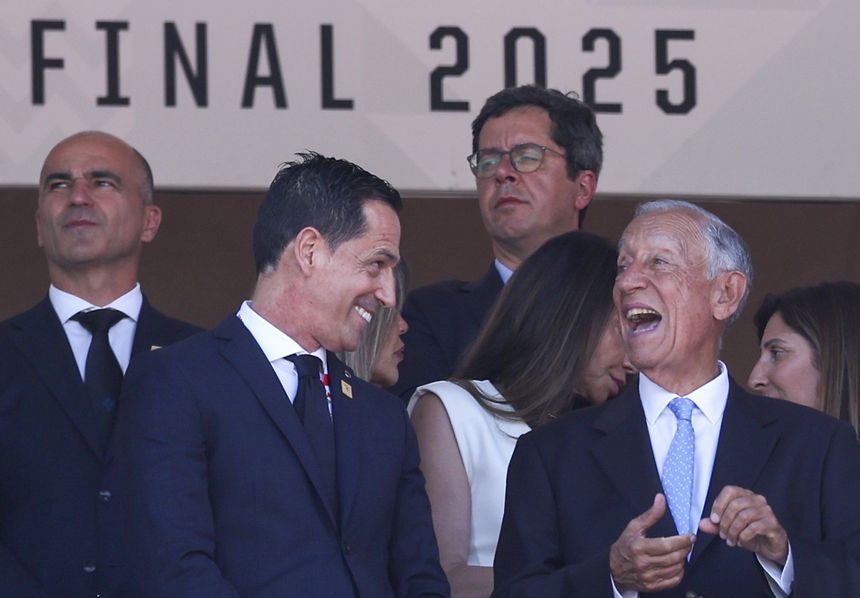 Marcelo Rebelo de Sousa e Pedro Proença lado a lado no Jamor (Foto: José Sena Goulão/LUSA)