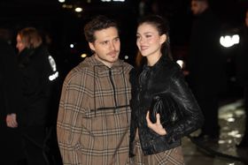 Em plena polémica, filho de Beckham ignora pais e jura amor à mulher