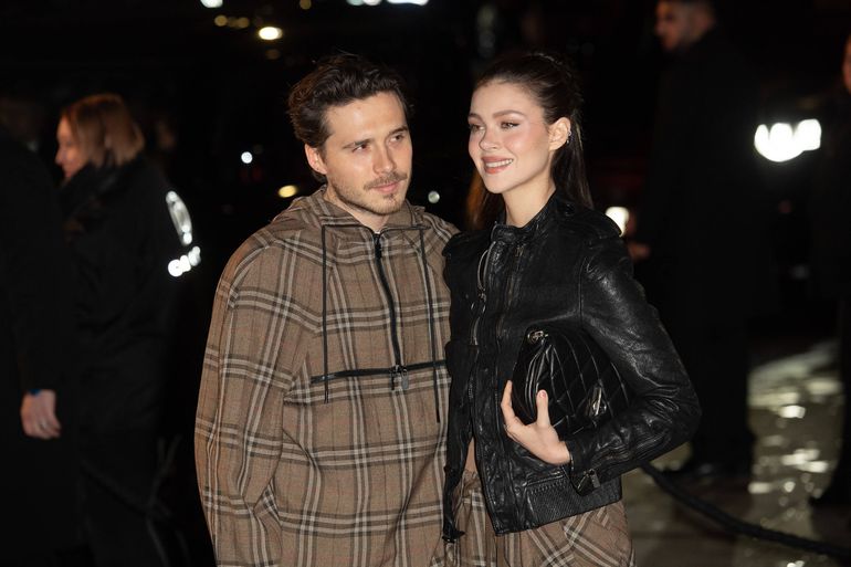 Em plena polémica, filho de Beckham ignora pais e jura amor à mulher