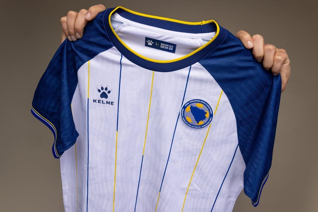 Bósnia (Grupo B), equipamento alternativo. Kelme