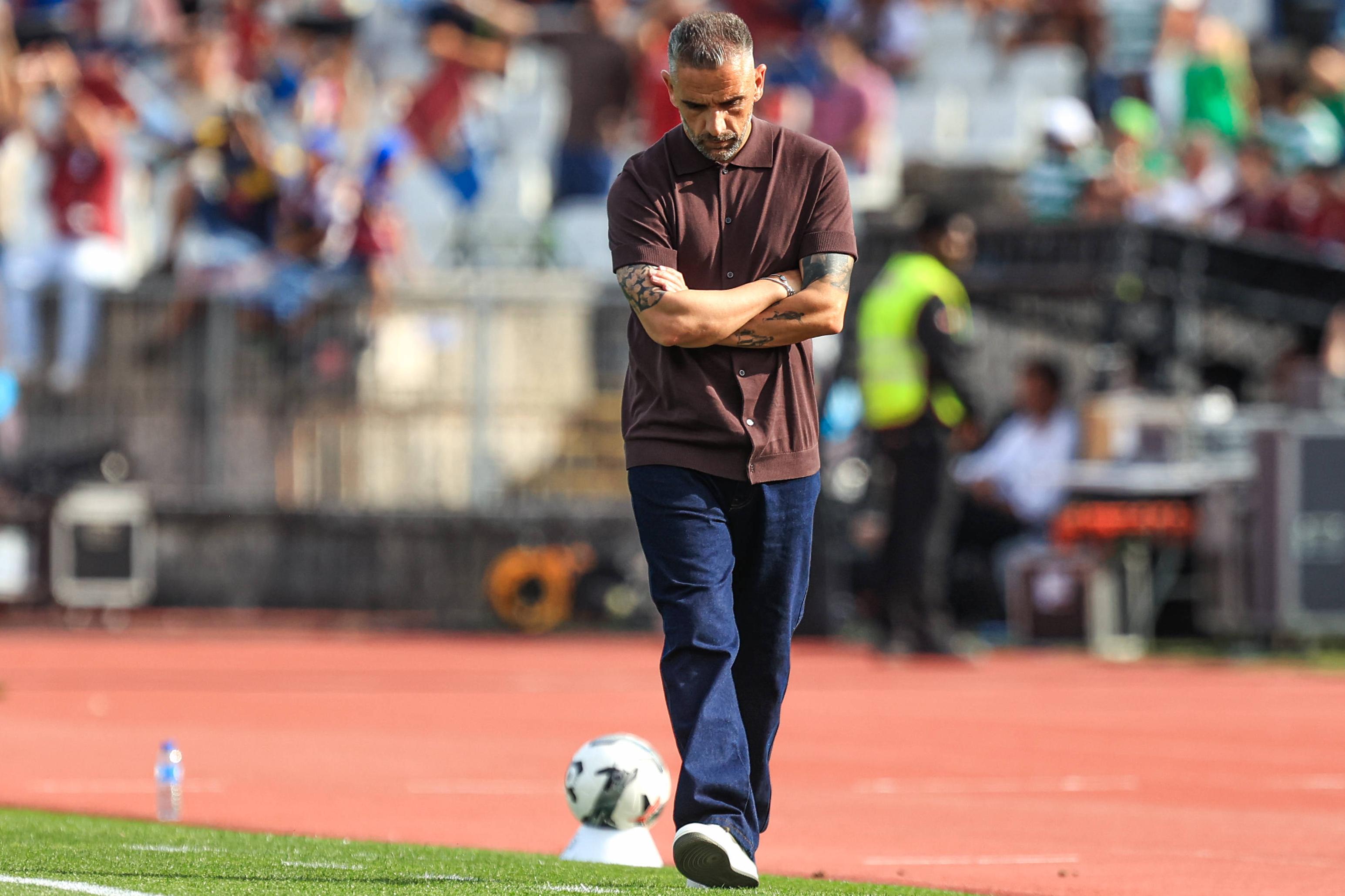 O desalento de Rui Borges no final da partida com o Torreense (Foto IMAGO)