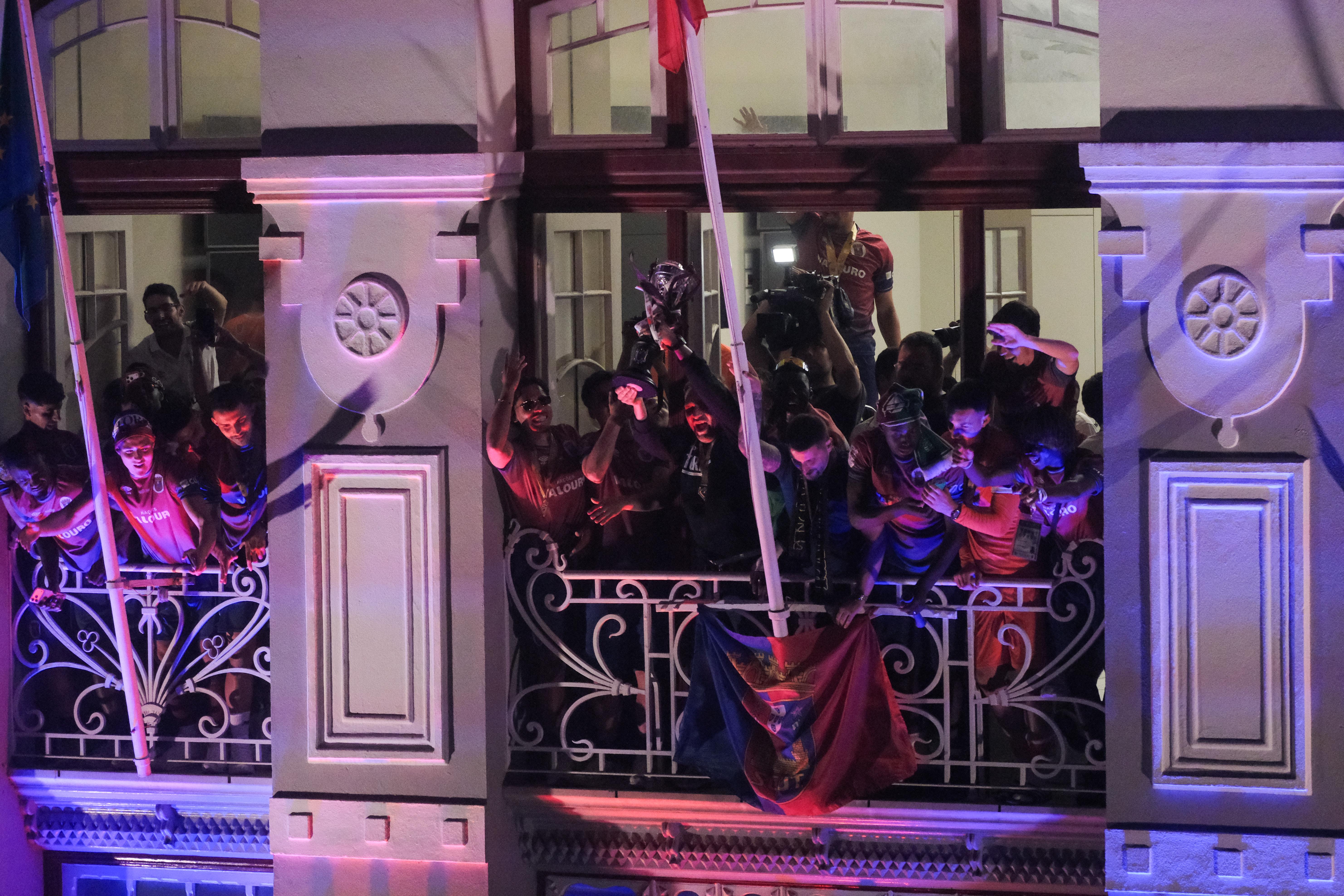 Torreense recebido em festa após a conquista da Taça de Portugal (Foto: CARLOS BARROSO/LUSA)