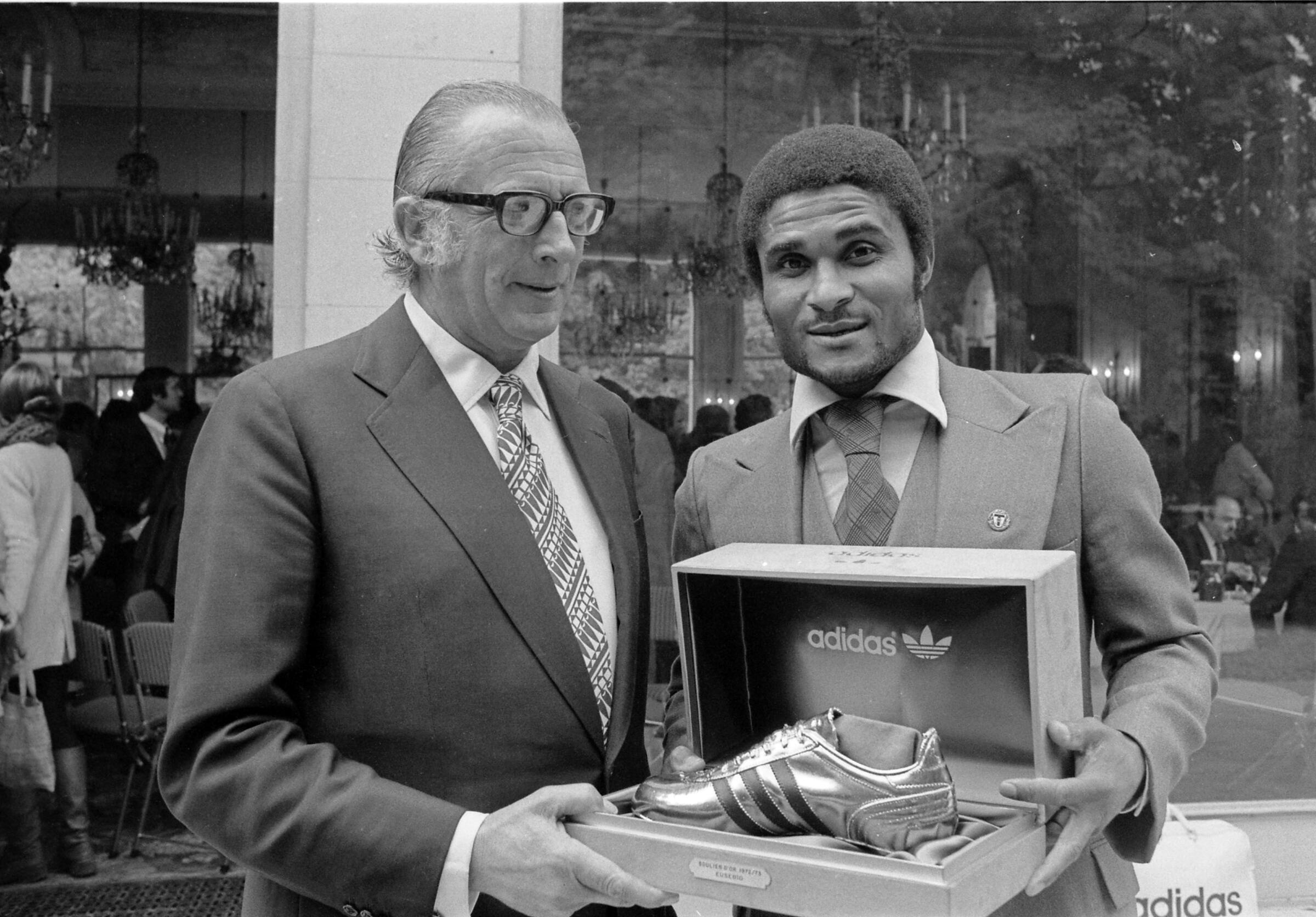 Eusébio conquistou a primeira edição do prémio, em 1967/68, com 42 golos no campeonato pelo Benfica, e voltou a ganhá-lo em 1972/73, com 40 remates certeiros - Foto: A BOLA