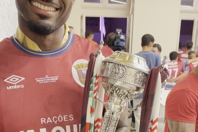 Stopira: «Acho que vou dormir com a Taça»