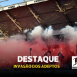 Que festa! Adeptos do Paderborn invadem relvado após subida à Bundesliga