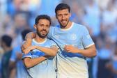 Bernardo Silva e Rúben Dias no último jogo da época do Manchester City