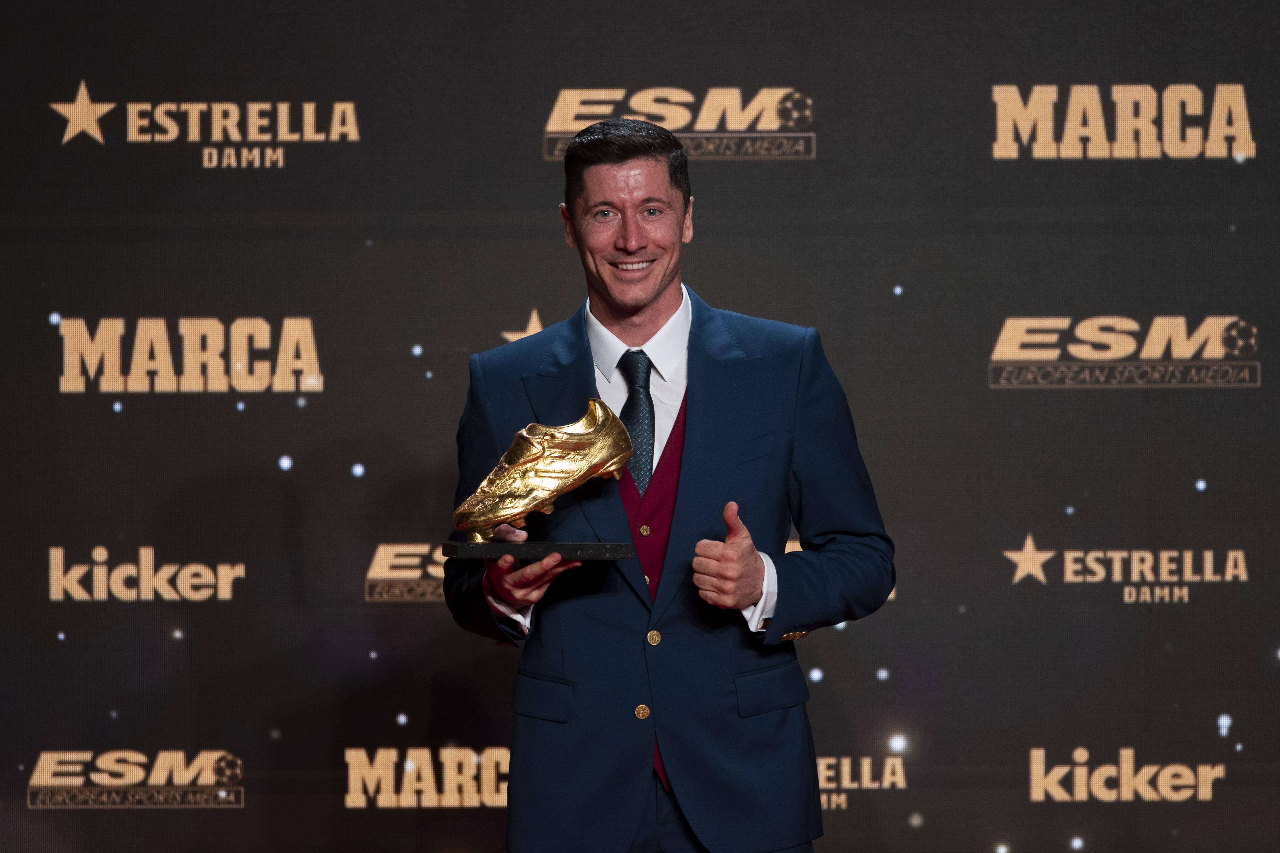 Robert Lewandowski ganhou o prémio duas vezes pelo Bayern, em 2020/21, com 41 golos, e em 2021/22, com 35 - Foto: IMAGO
