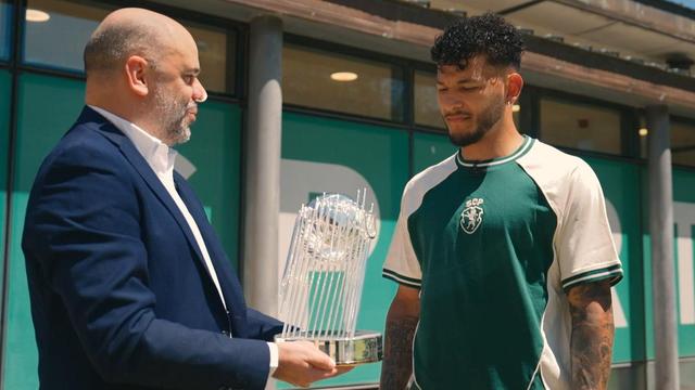 «Não teria conseguido a Bola de Prata sem a ajuda dos meus colegas»