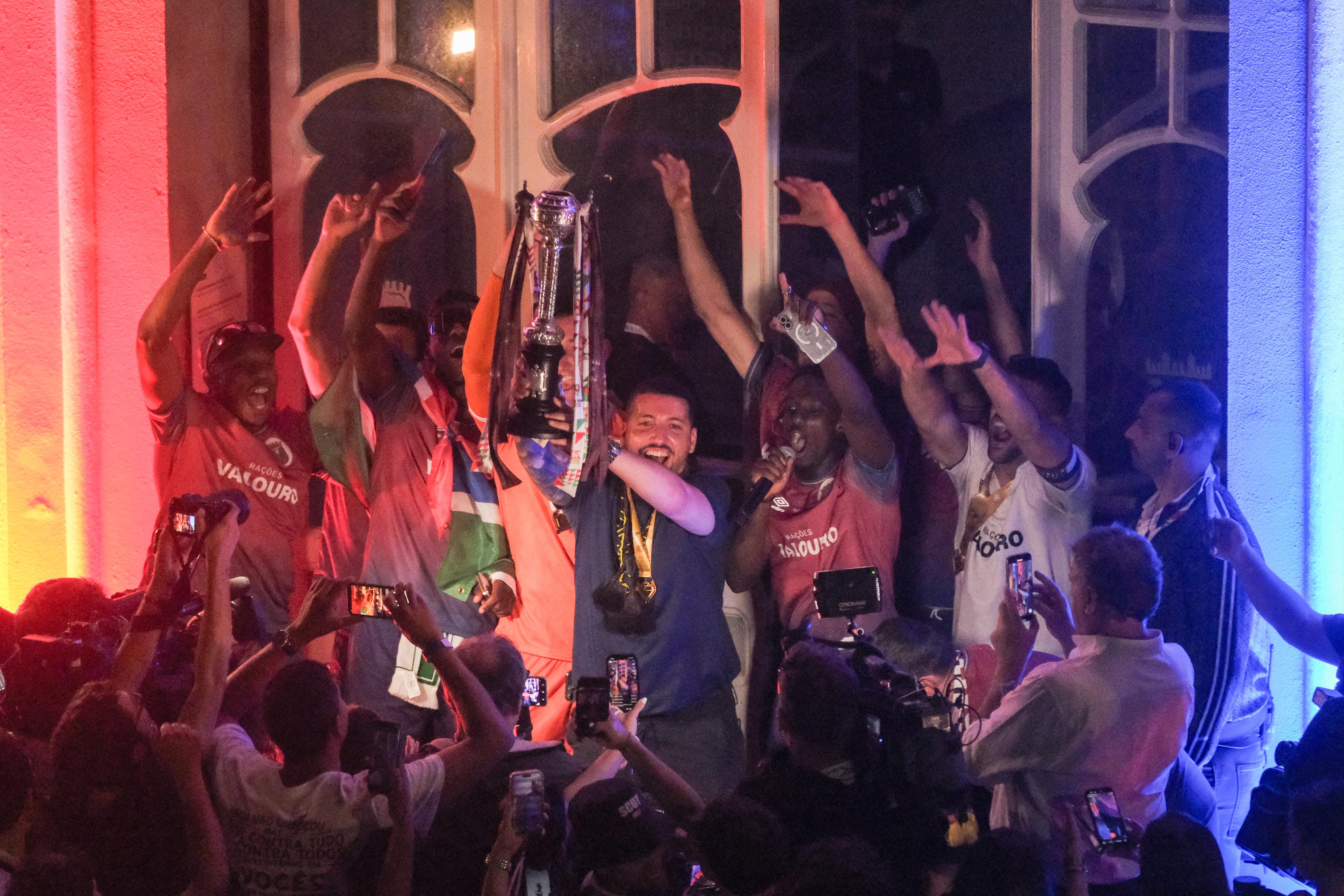 Torreense recebido em festa após a conquista da Taça de Portugal (Foto: CARLOS BARROSO/LUSA)