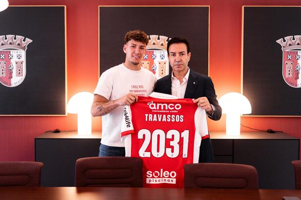 Diogo Travassos com António Salvador - Foto: SC Braga