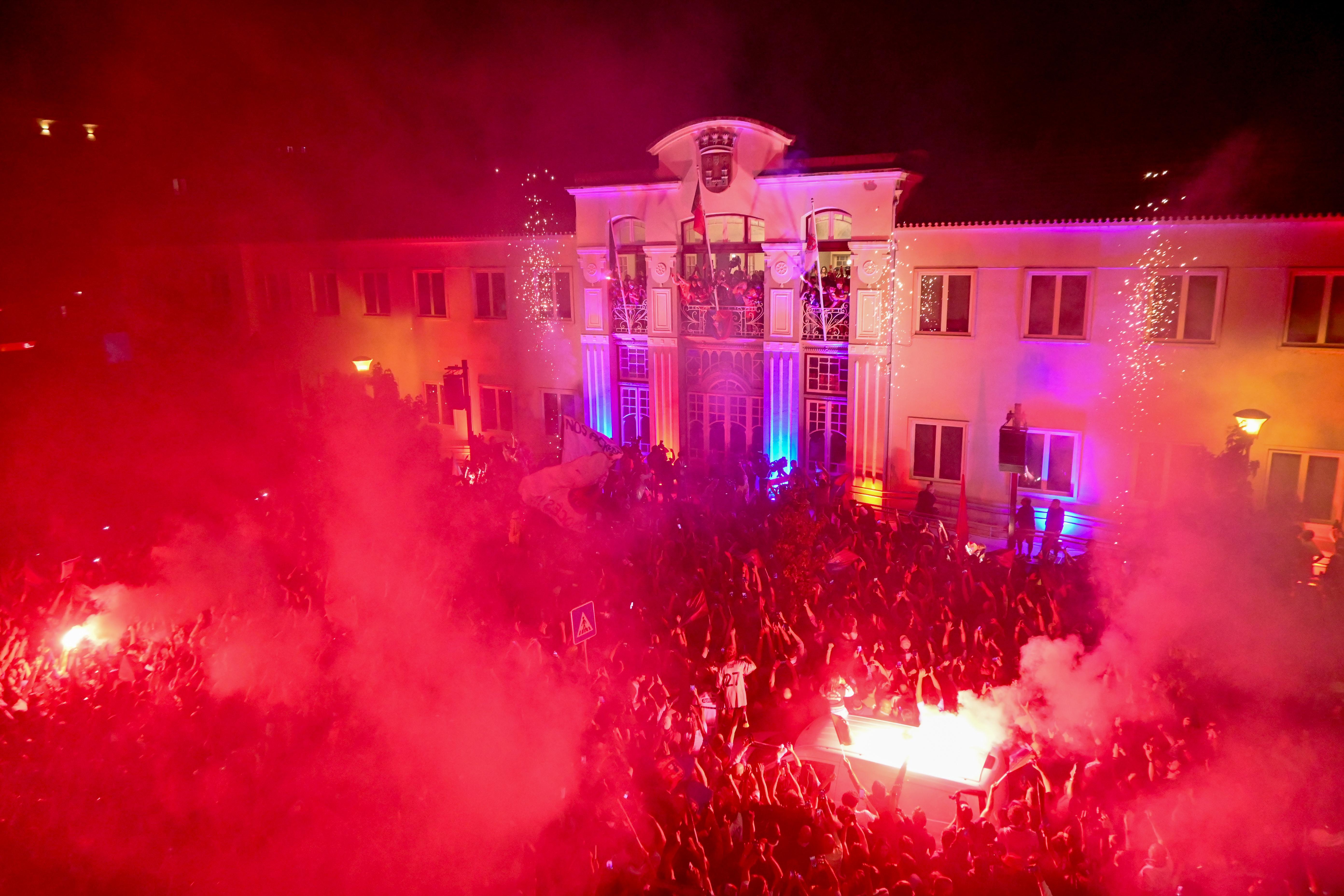 Torreense recebido em festa após a conquista da Taça de Portugal (Foto: CARLOS BARROSO/LUSA)