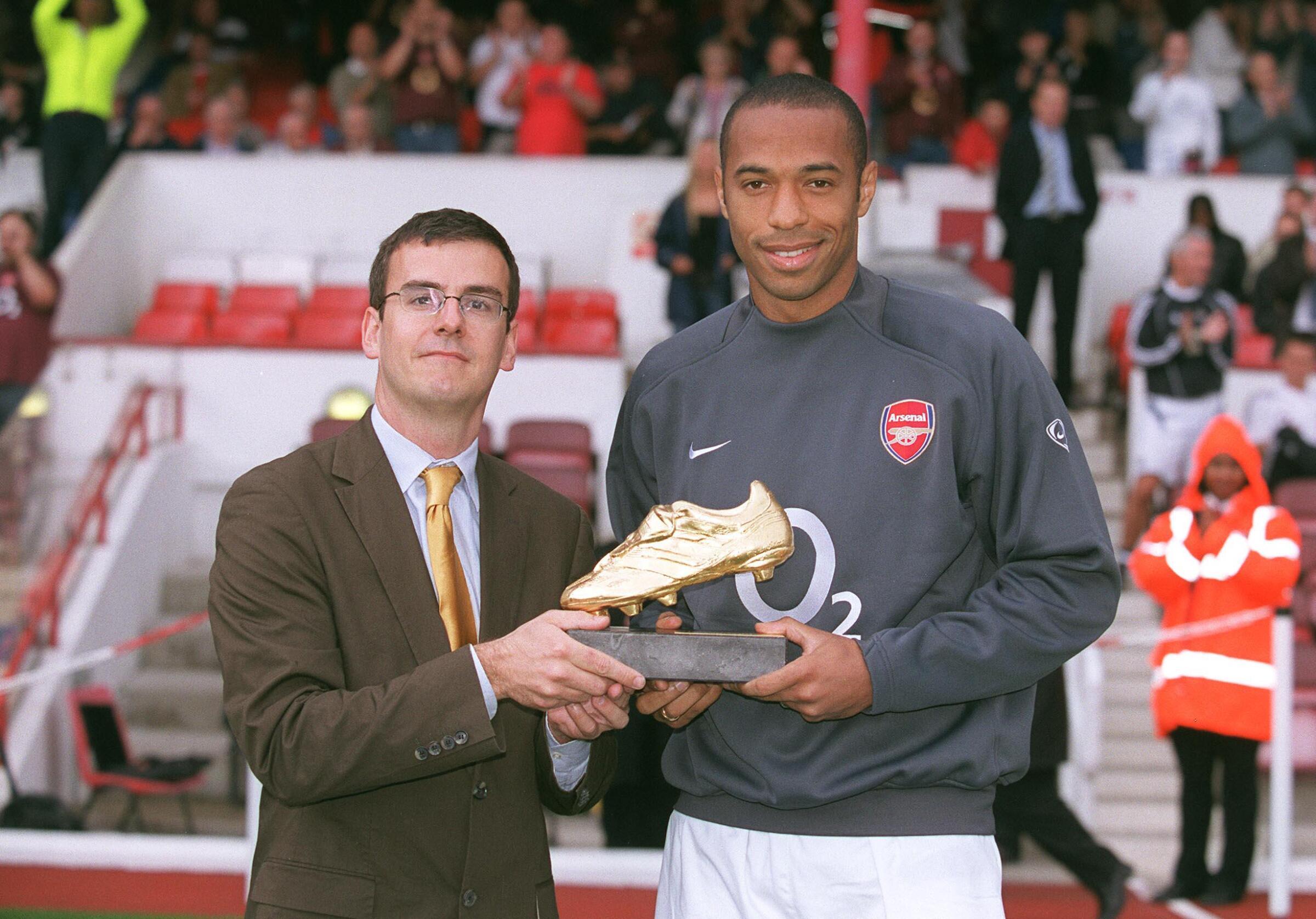 Thierry Henry ganhou duas vezes o troféu ao serviço do Arsenal, em 2003/04 (30 golos) e 2004/05 (25) - Foto: DR